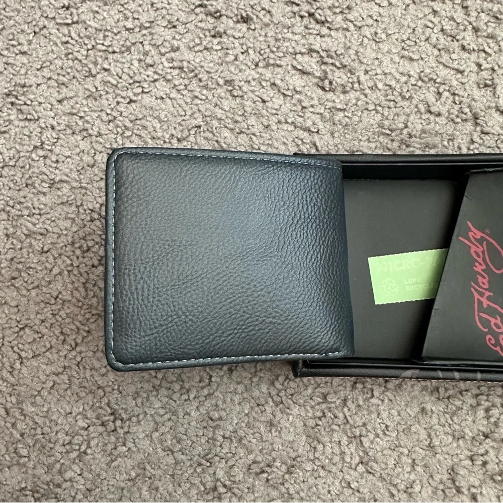 Ed Hardy Black Dragon Graphic Bi-Fold Wallet Mens